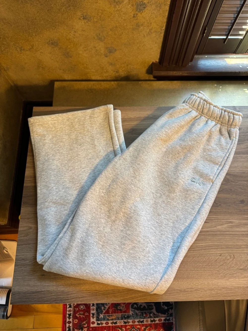 Alo Accolade Grey Sweat Set - Picture 4 of 8